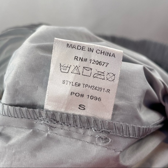 Stelen Full Zip Cropped Jacket in Silver Size Small - Picture 4 of 4